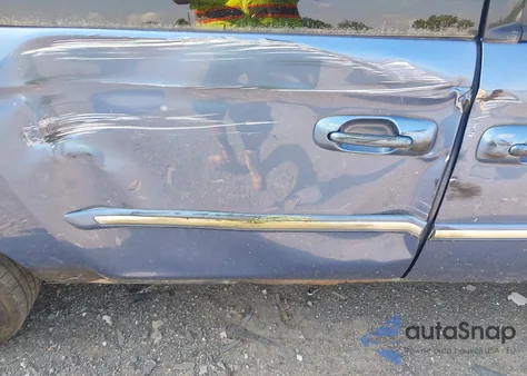 2007 Chrysler Town & Country Touring from USA, damaged, VIN 2A4GP54LX7R295209